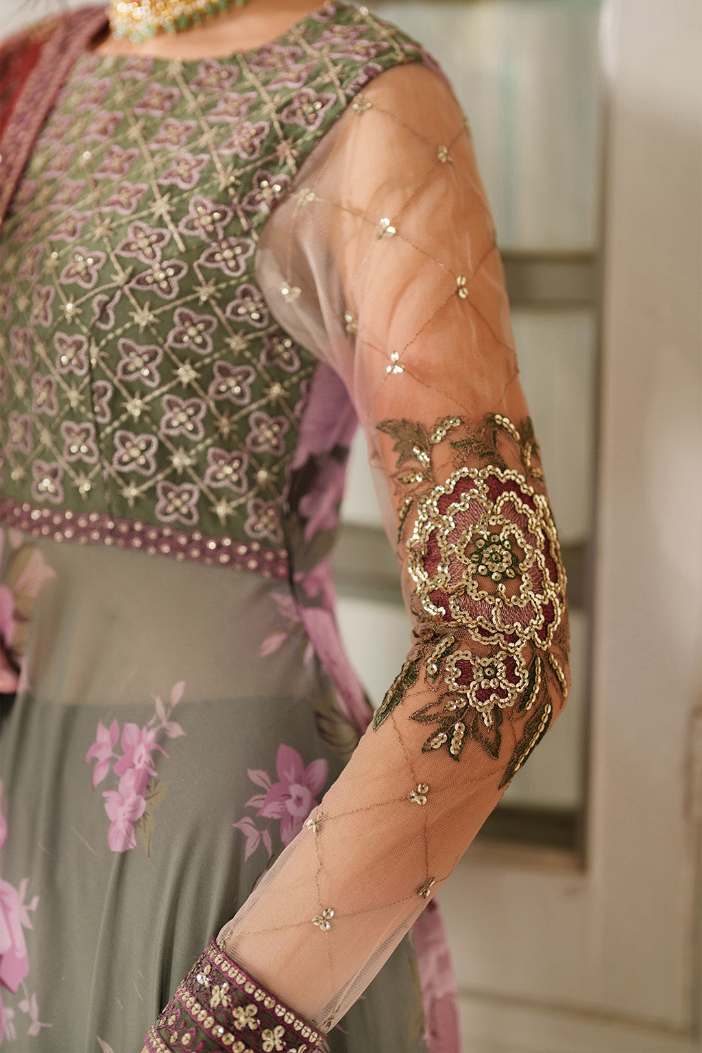 UE-541 Printed Formals