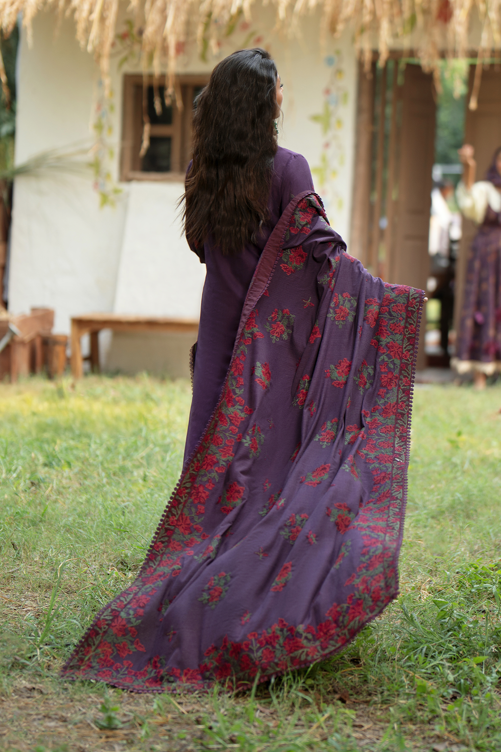 IPK-09 Embroidered Khaddar - Iznik