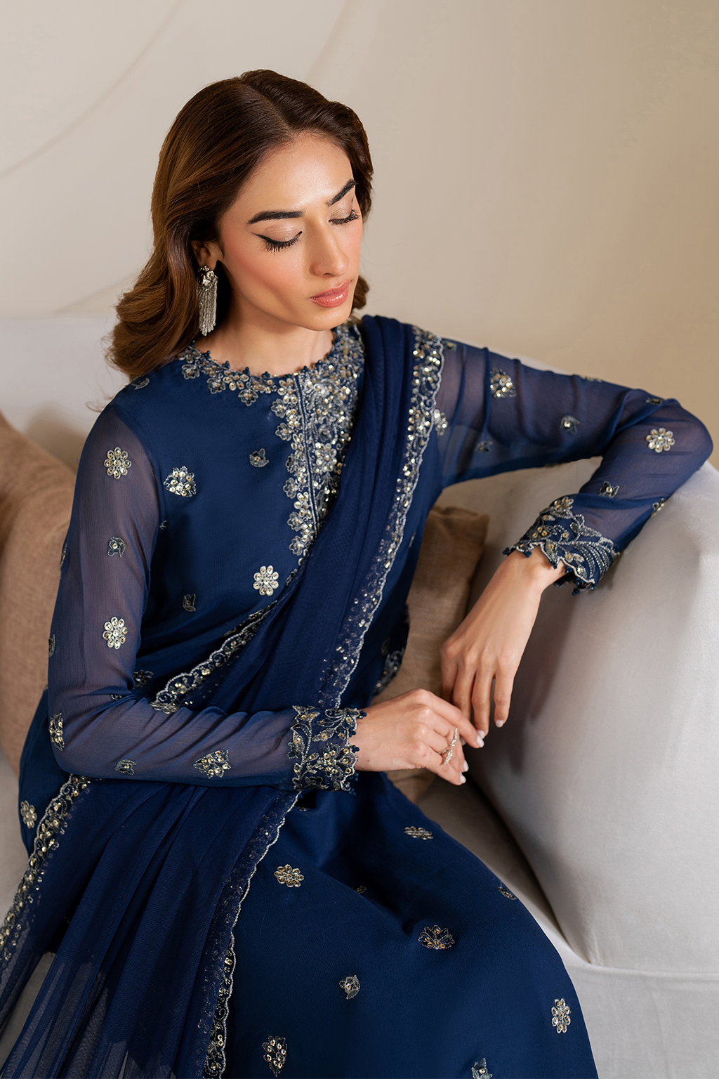 CC-60  Embroidered Net - Iznik