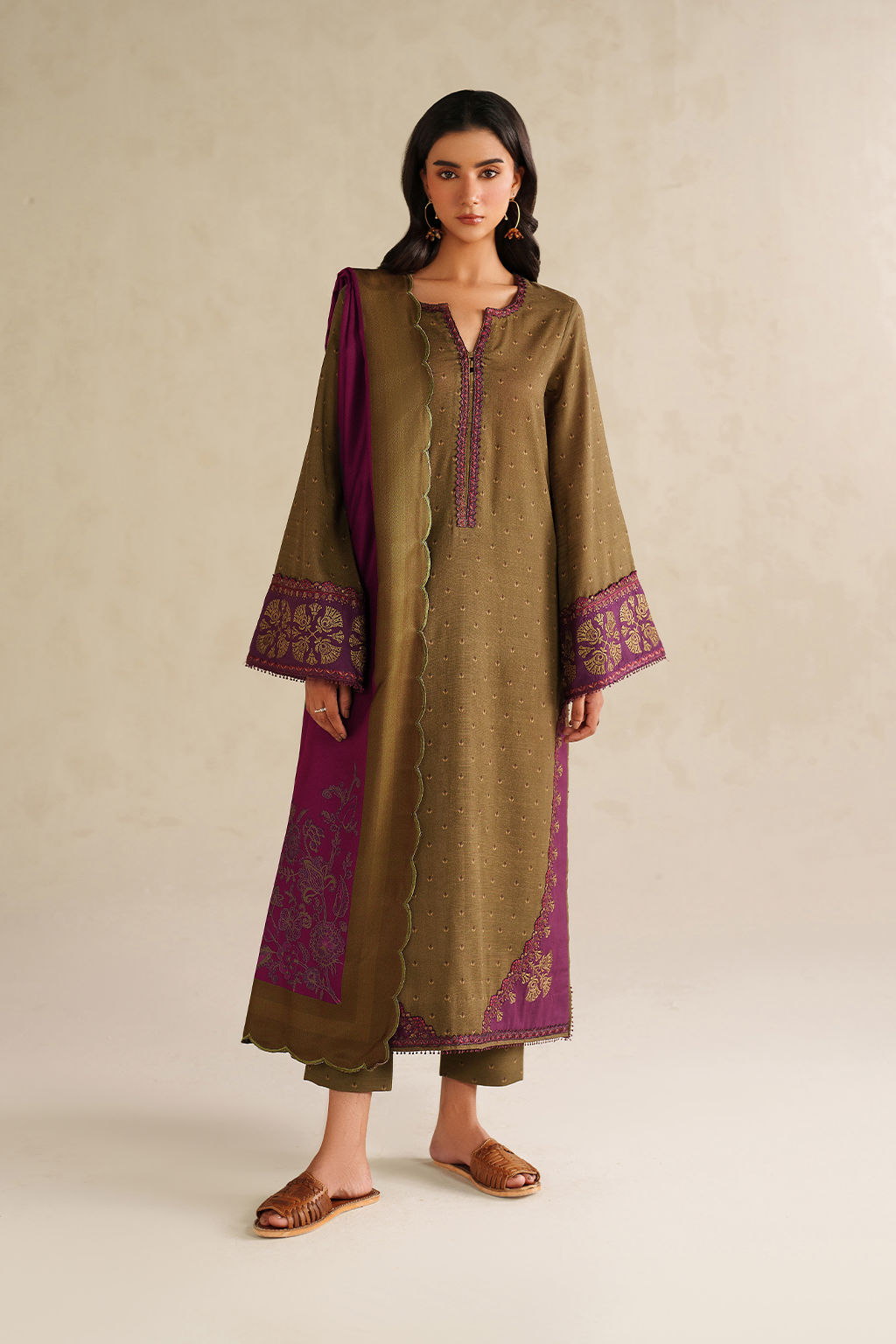 UE-573 Printed Khaddar Main image