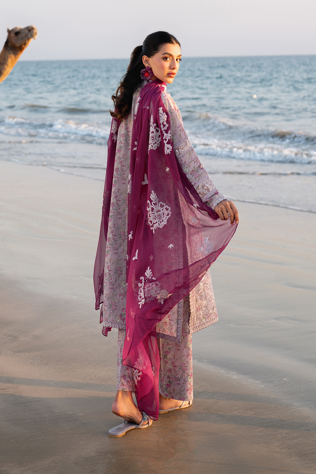 UE-403 Embroidered Lawn - Iznik