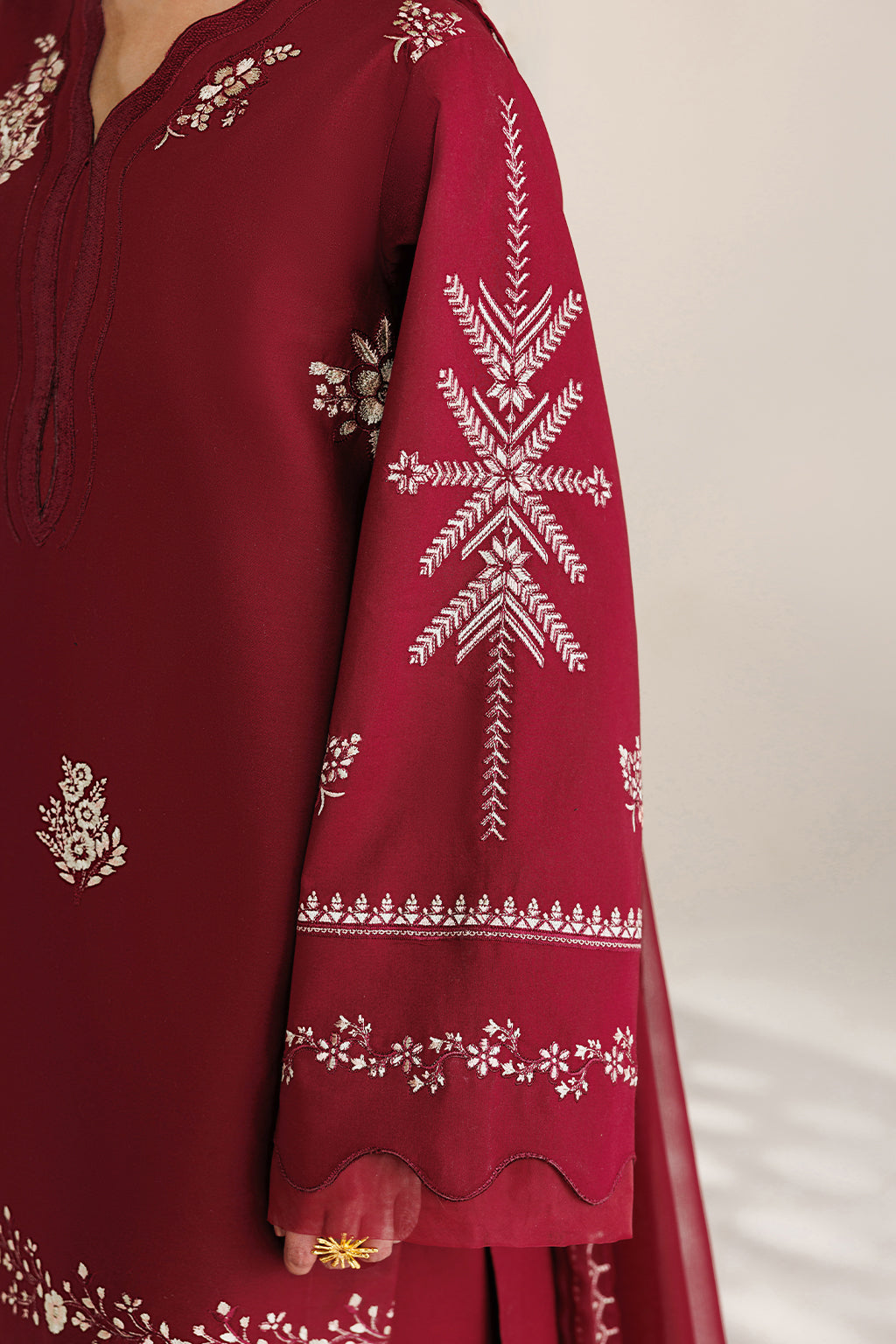 UE-682 Embroidered Lawn Secondary image