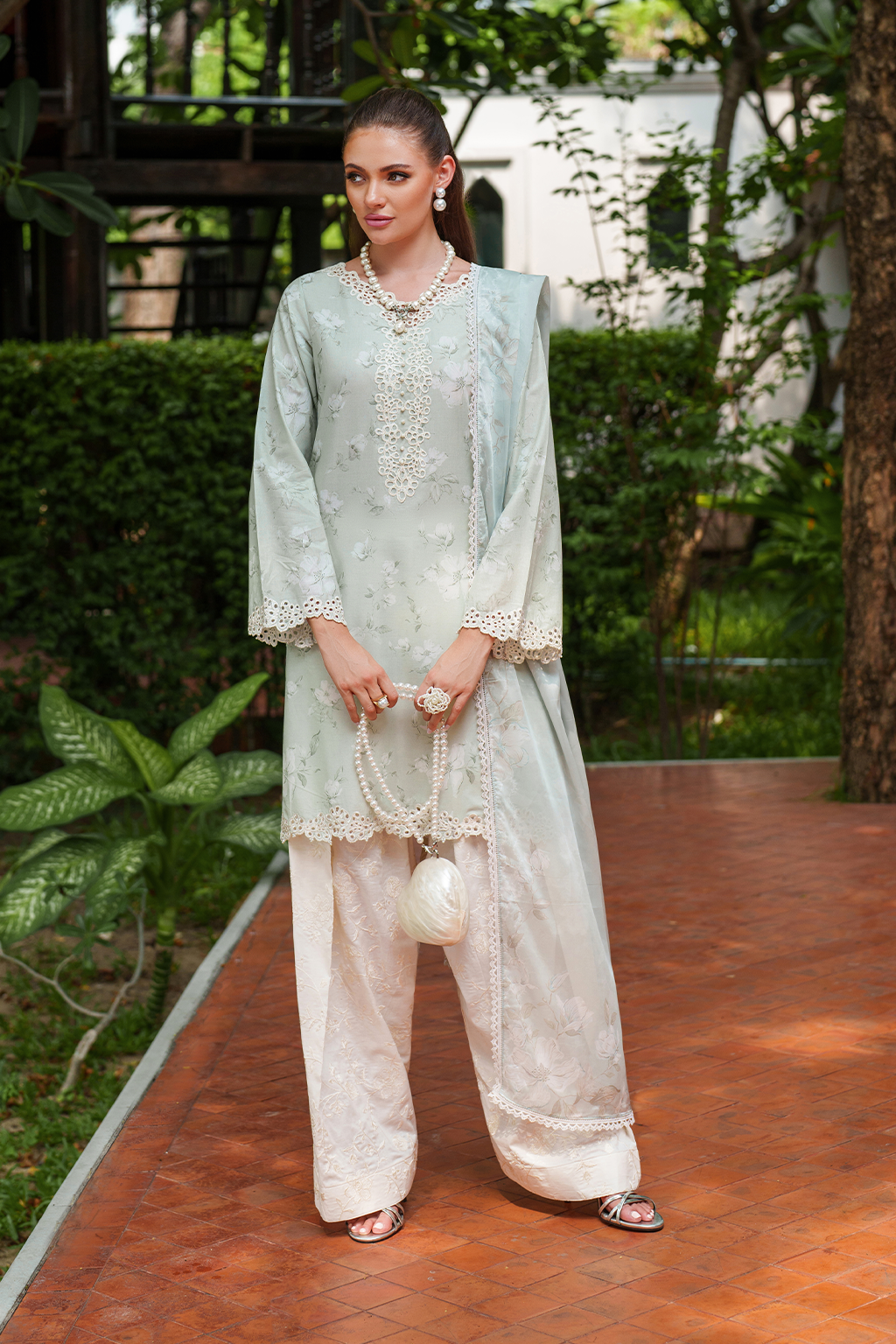 UE-527 Printed Lawn - Iznik