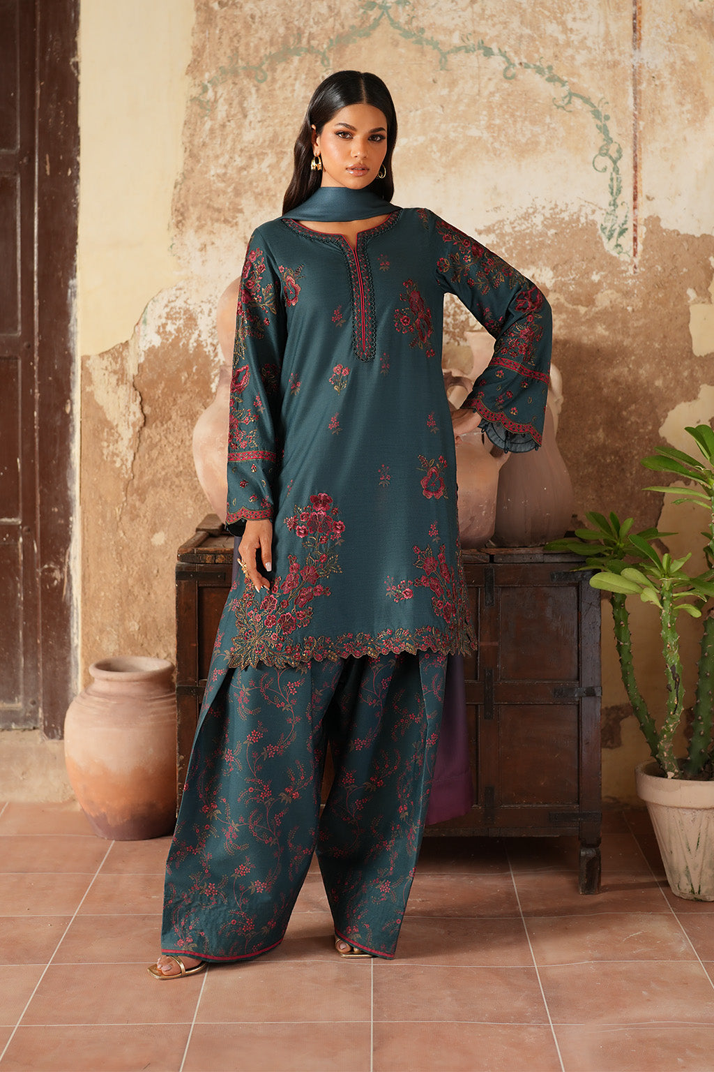 IPF-01 Embroidered Printed Linen Main image