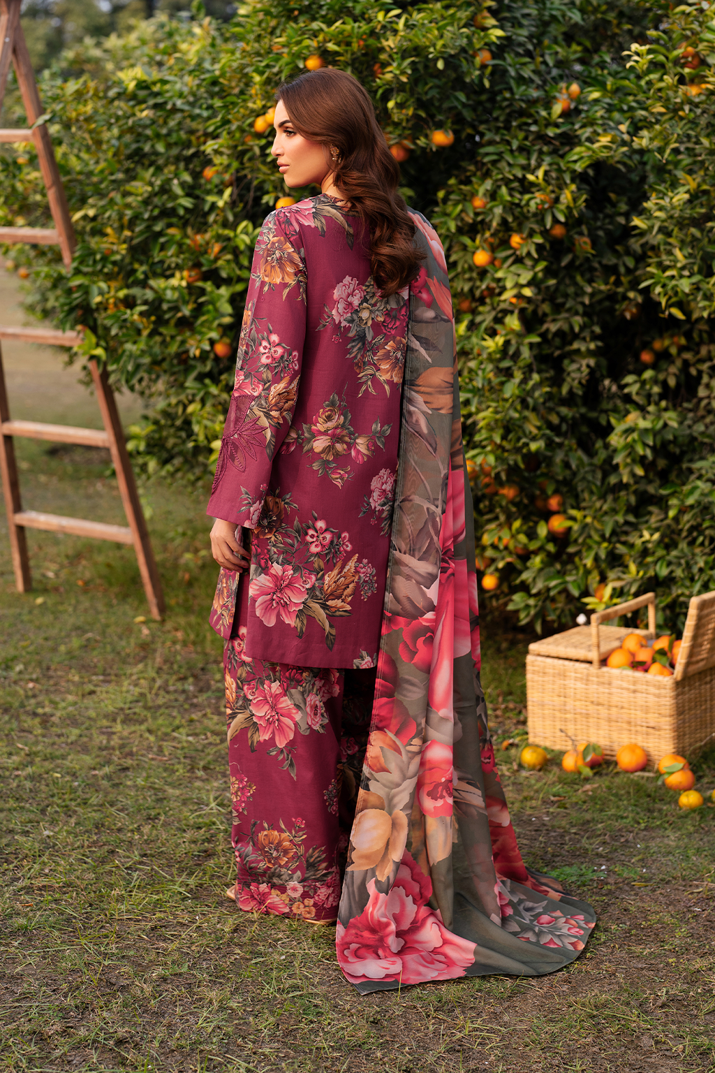 UE-385 Printed Lawn