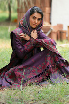 IPK-09 Embroidered Khaddar - Iznik