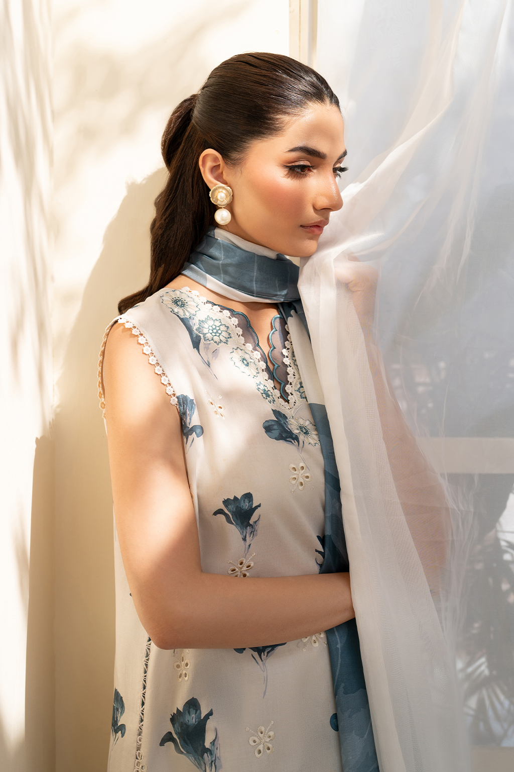 UE-442 Borer Embroidered Printed Lawn - Iznik