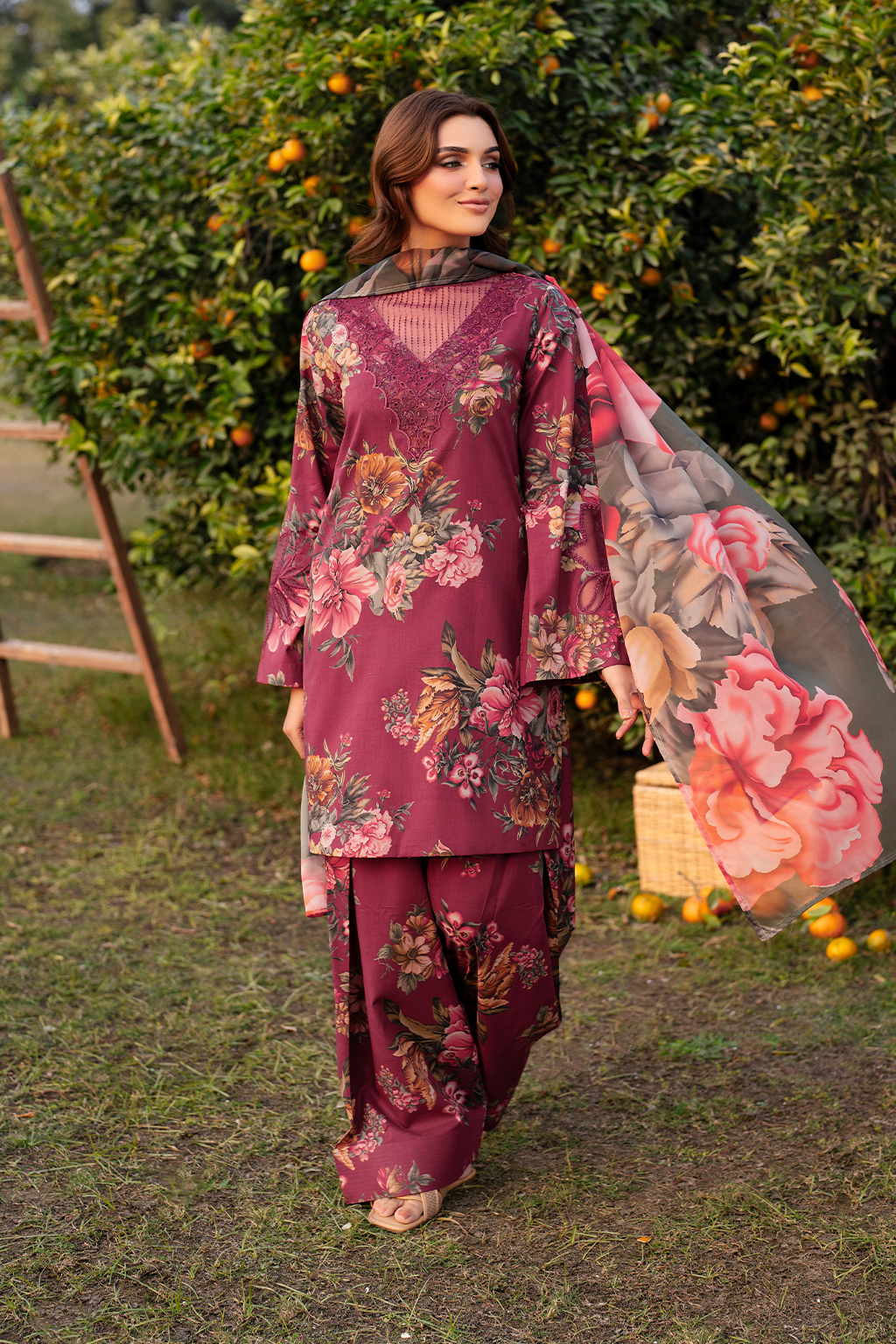 UE-385 Printed Lawn