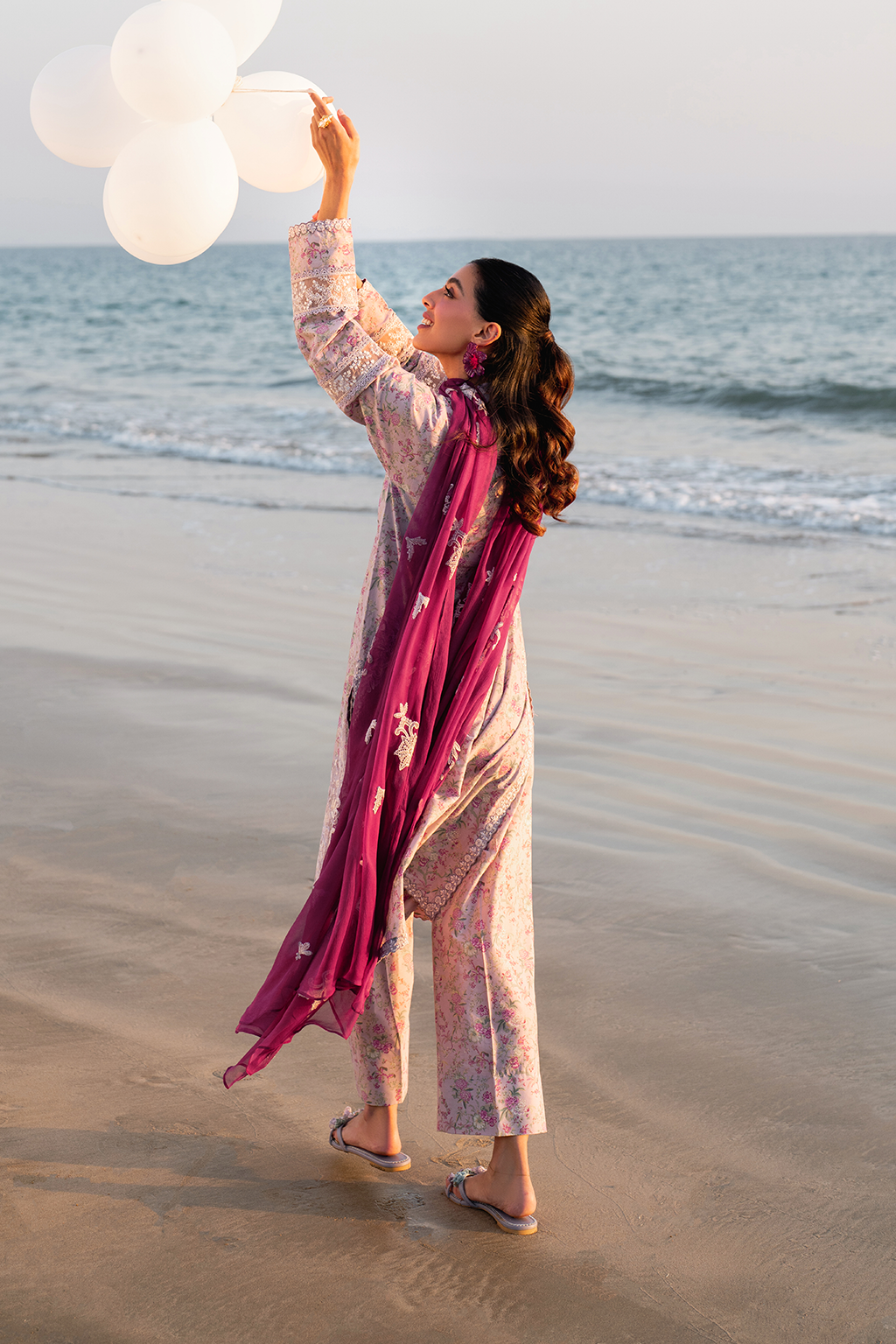 UE-403 Embroidered Lawn - Iznik