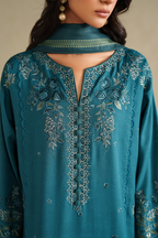 UE-587 Embroidered Khaddar - Iznik