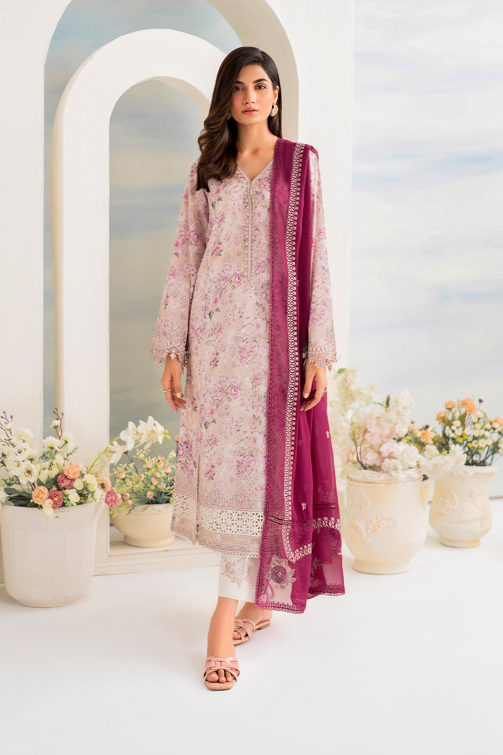 IGL-08 Embroidered Lawn - Iznik