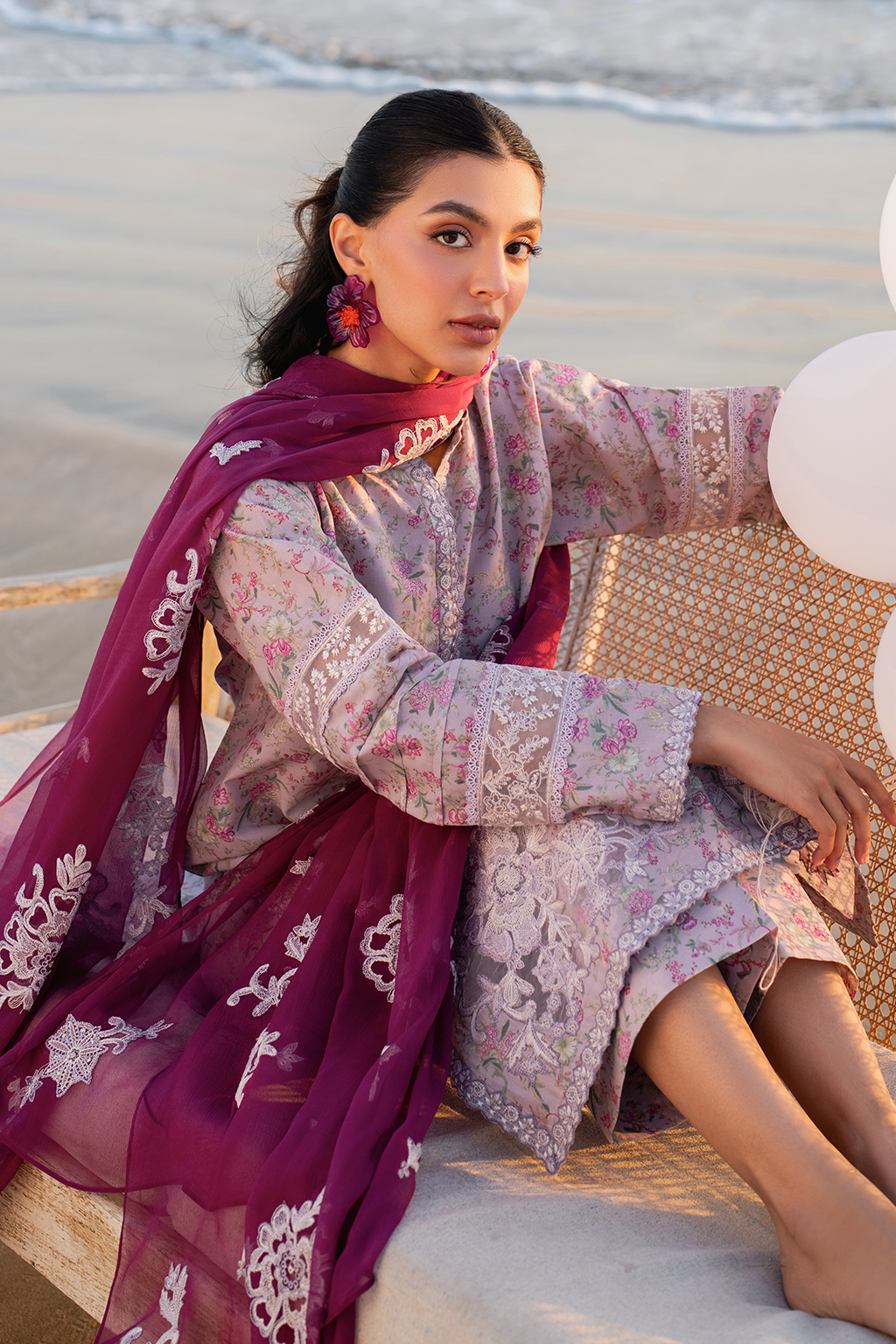 UE-403 Embroidered Lawn - Iznik