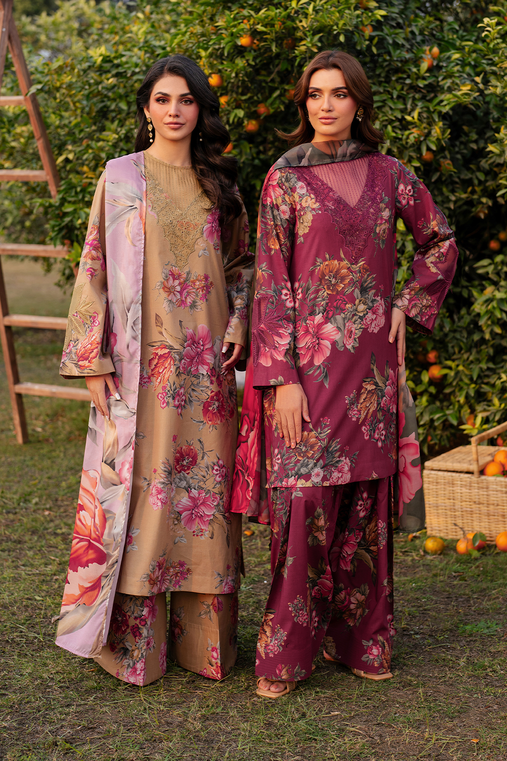 UE-384 Printed Lawn - Iznik