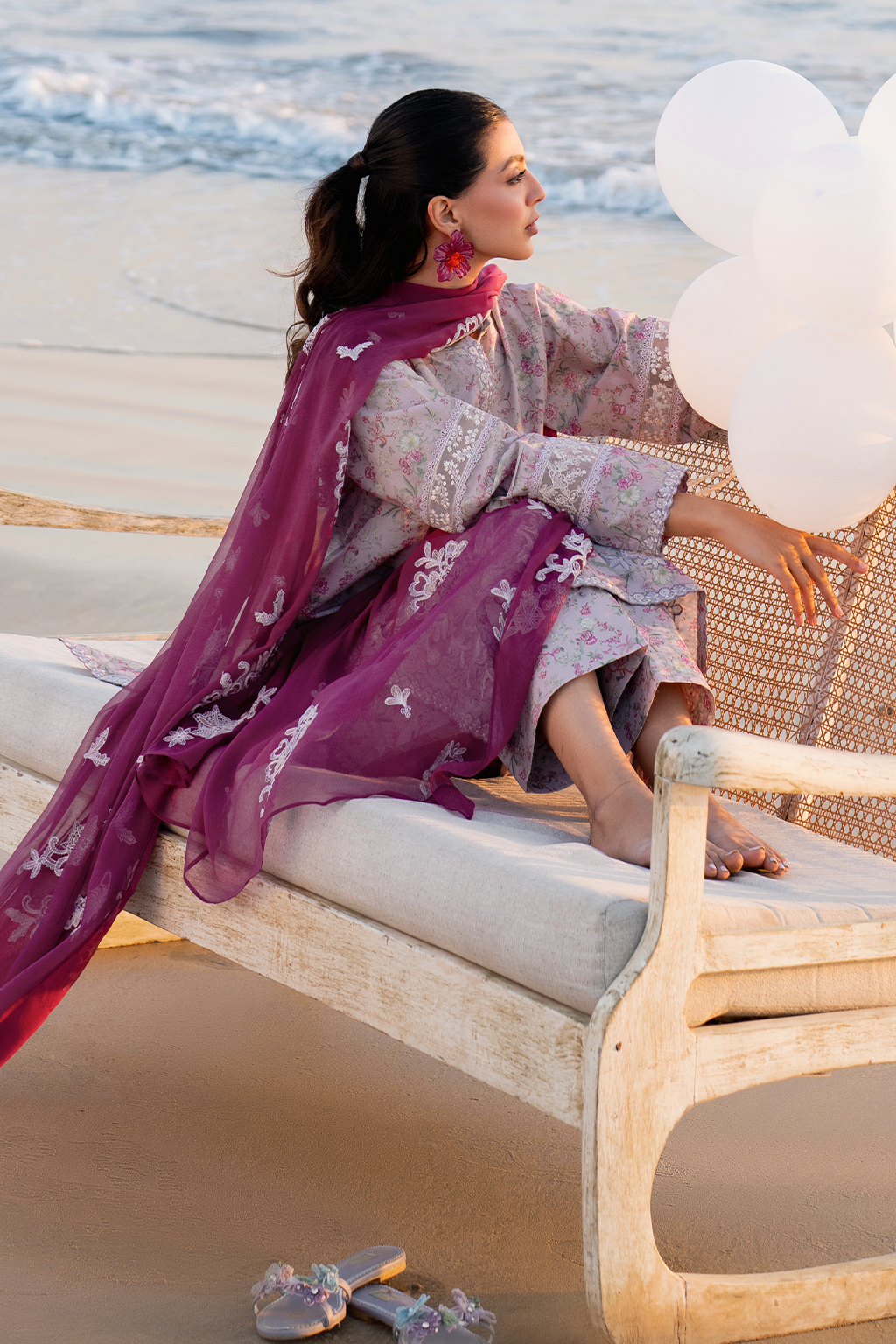 UE-403 Embroidered Lawn - Iznik