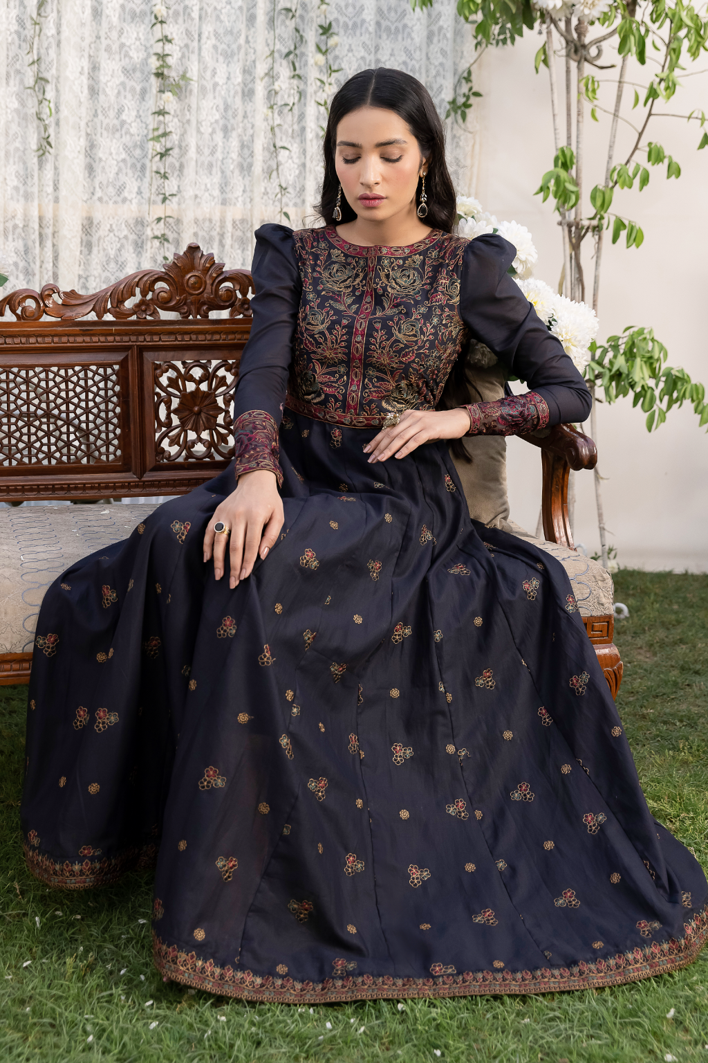 IP-174 - Black Petunia - Iznik