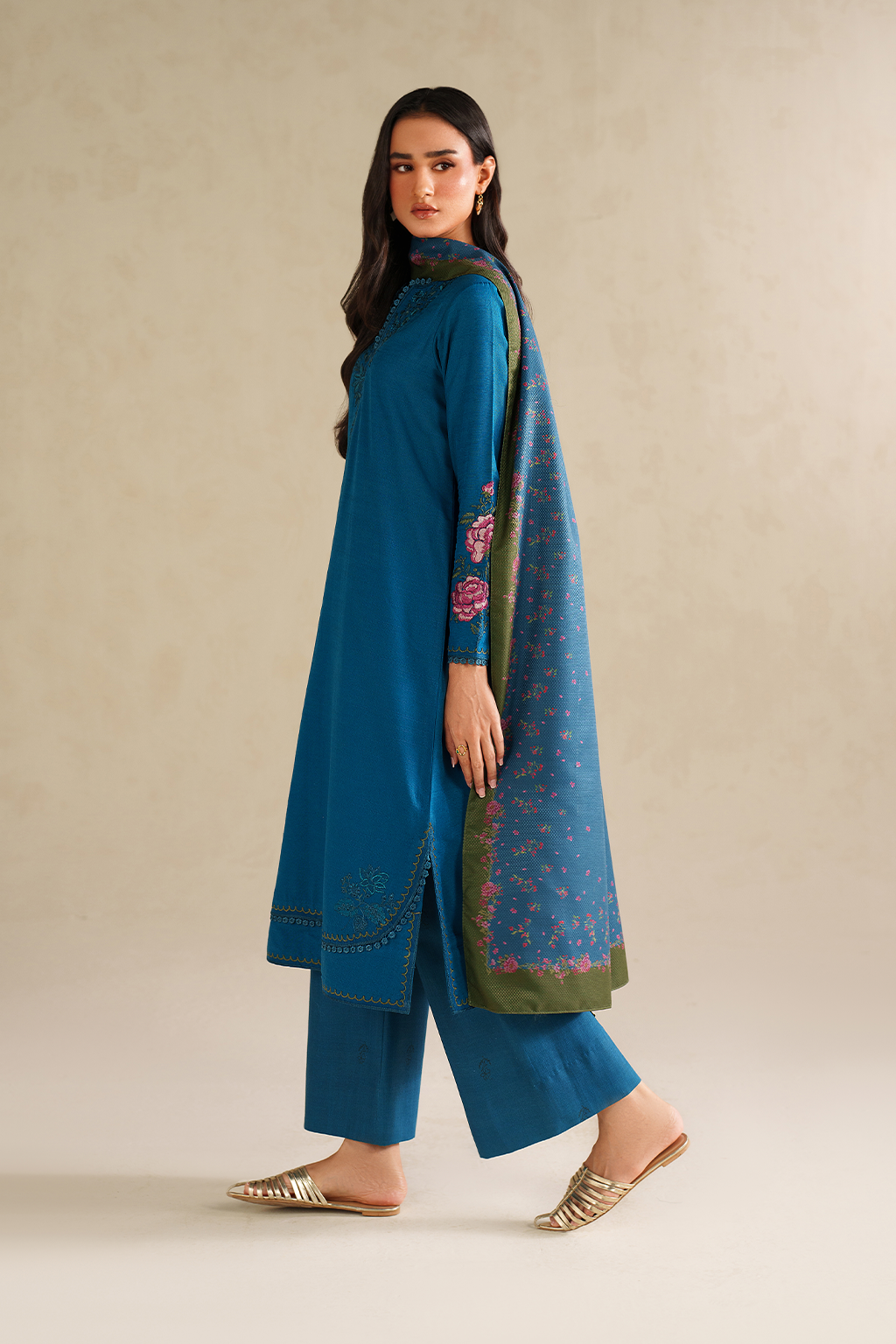 UE-577 Embroidered Khaddar