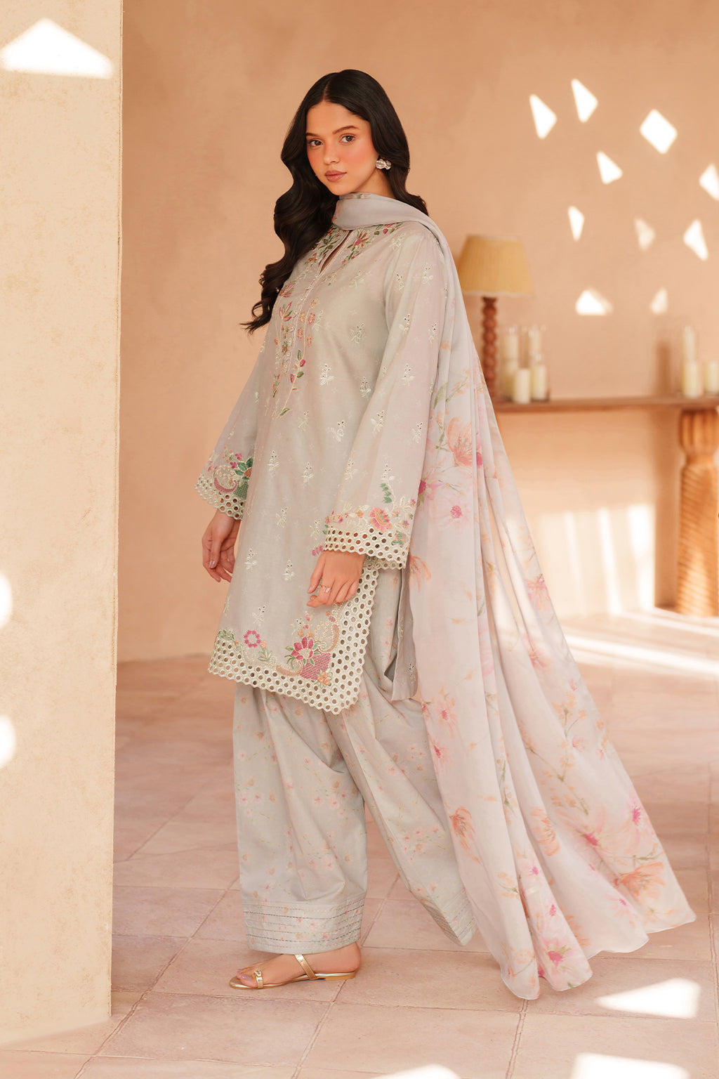 EL-12 Embroidered Lawn