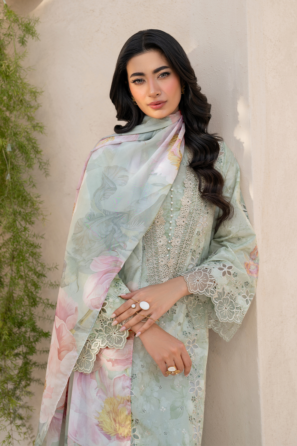 Embroidered Lawn dress - Iznik 