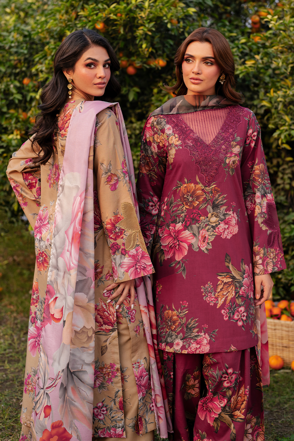 UE-384 Printed Lawn - Iznik
