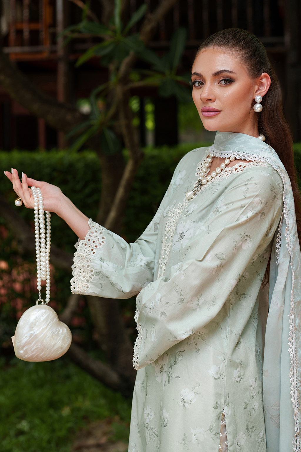 UE-527 Printed Lawn - Iznik