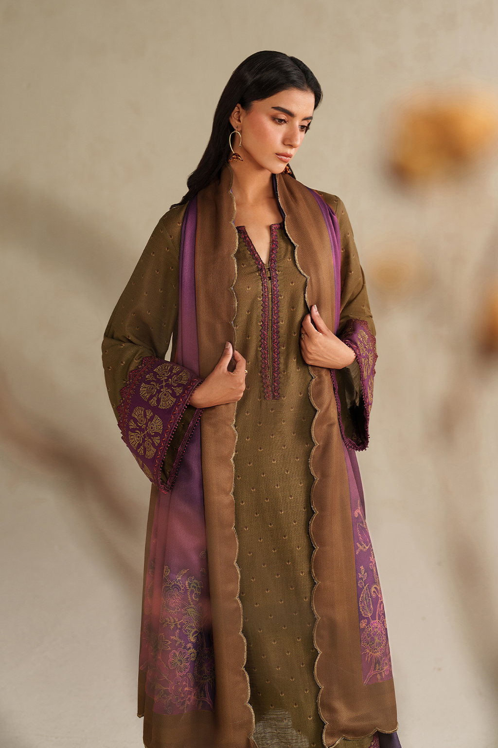 UE-573 Printed Khaddar - Iznik