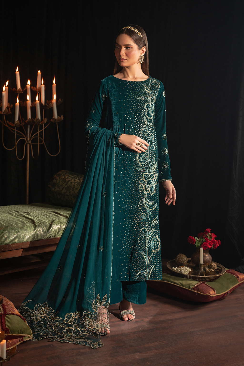 IV-47 Embroidered Velvet - Iznik Main image