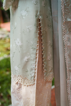 UE-527 Printed Lawn - Iznik