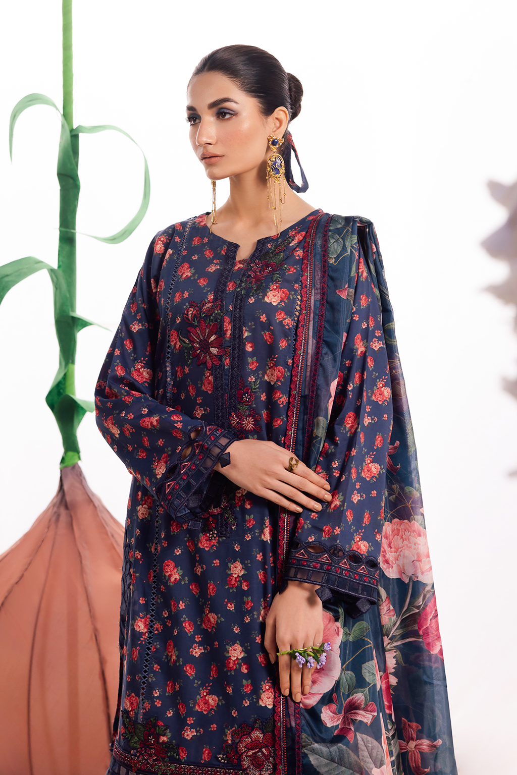 DL-07 Printed Lawn - Iznik