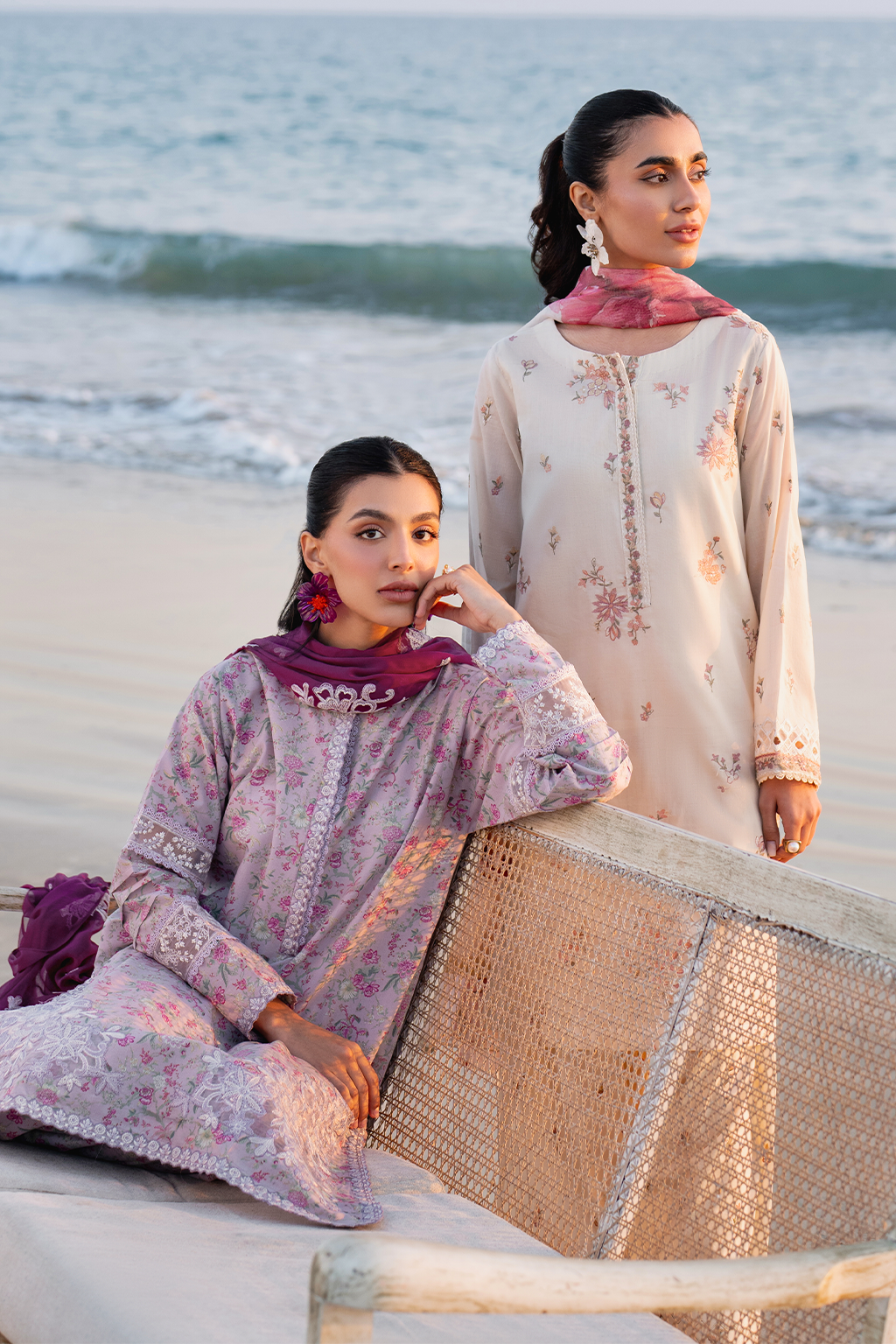 UE-403 Embroidered Lawn - Iznik
