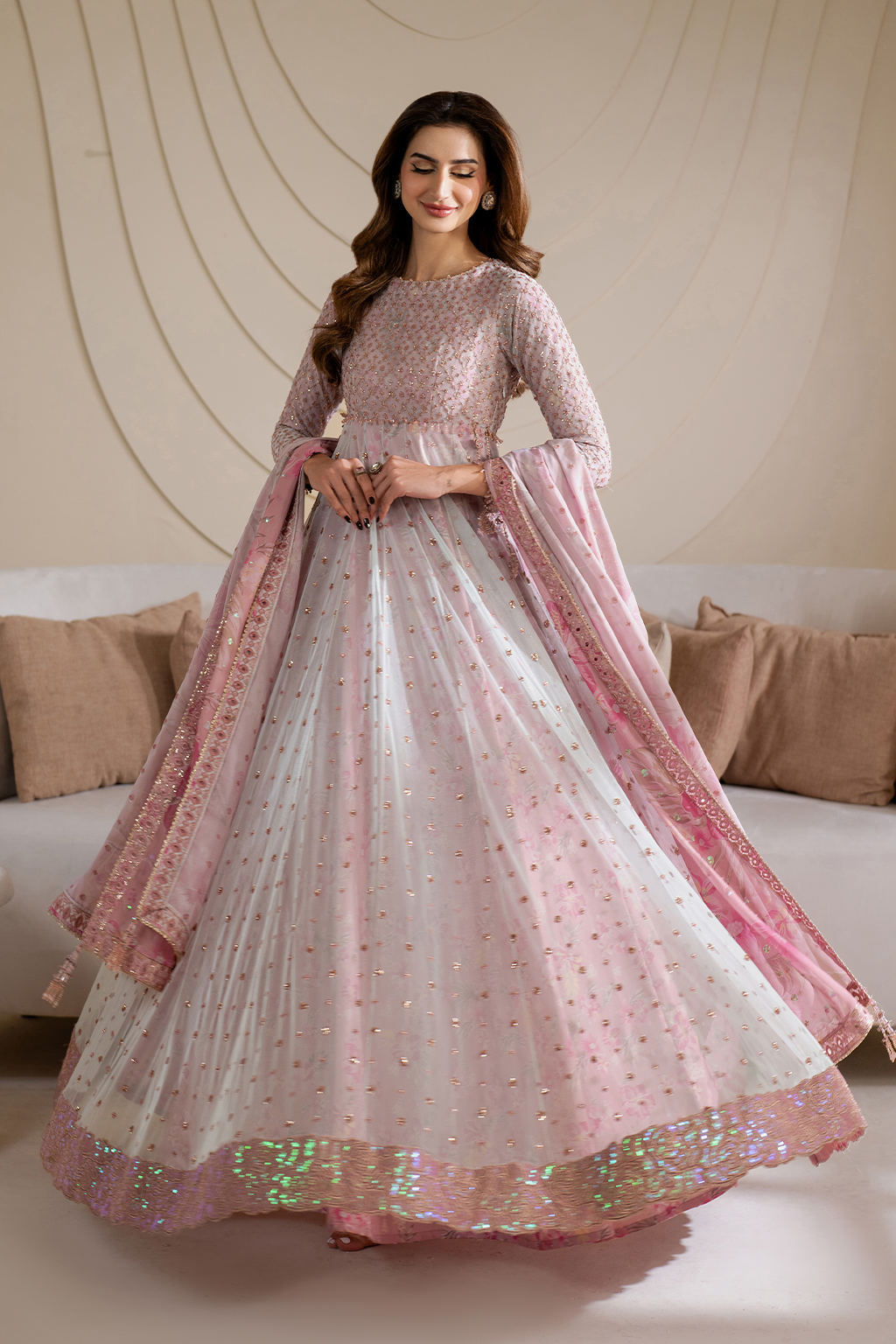 CC-64  Embroidered Net - Iznik