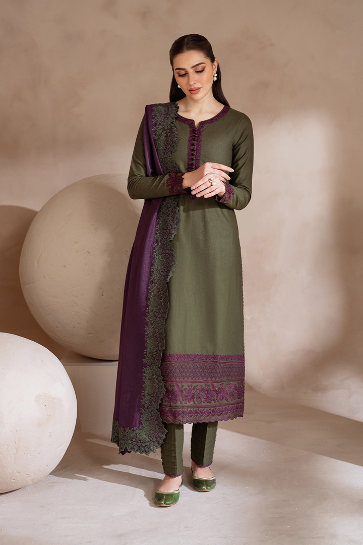 UE-373 Embroidered Khaddar - Iznik