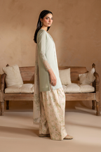 UE-472   Embroidered Lawn - Iznik