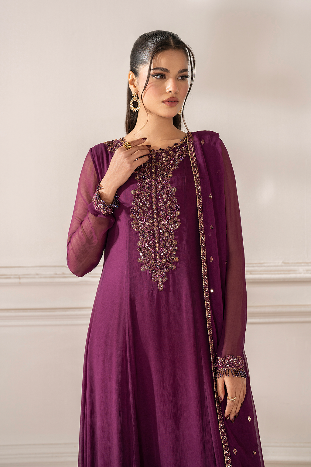 UE-480  Embroidered Chiffon - Iznik