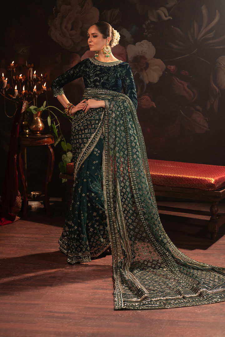 IV-46 Embroidered Velvet - Iznik