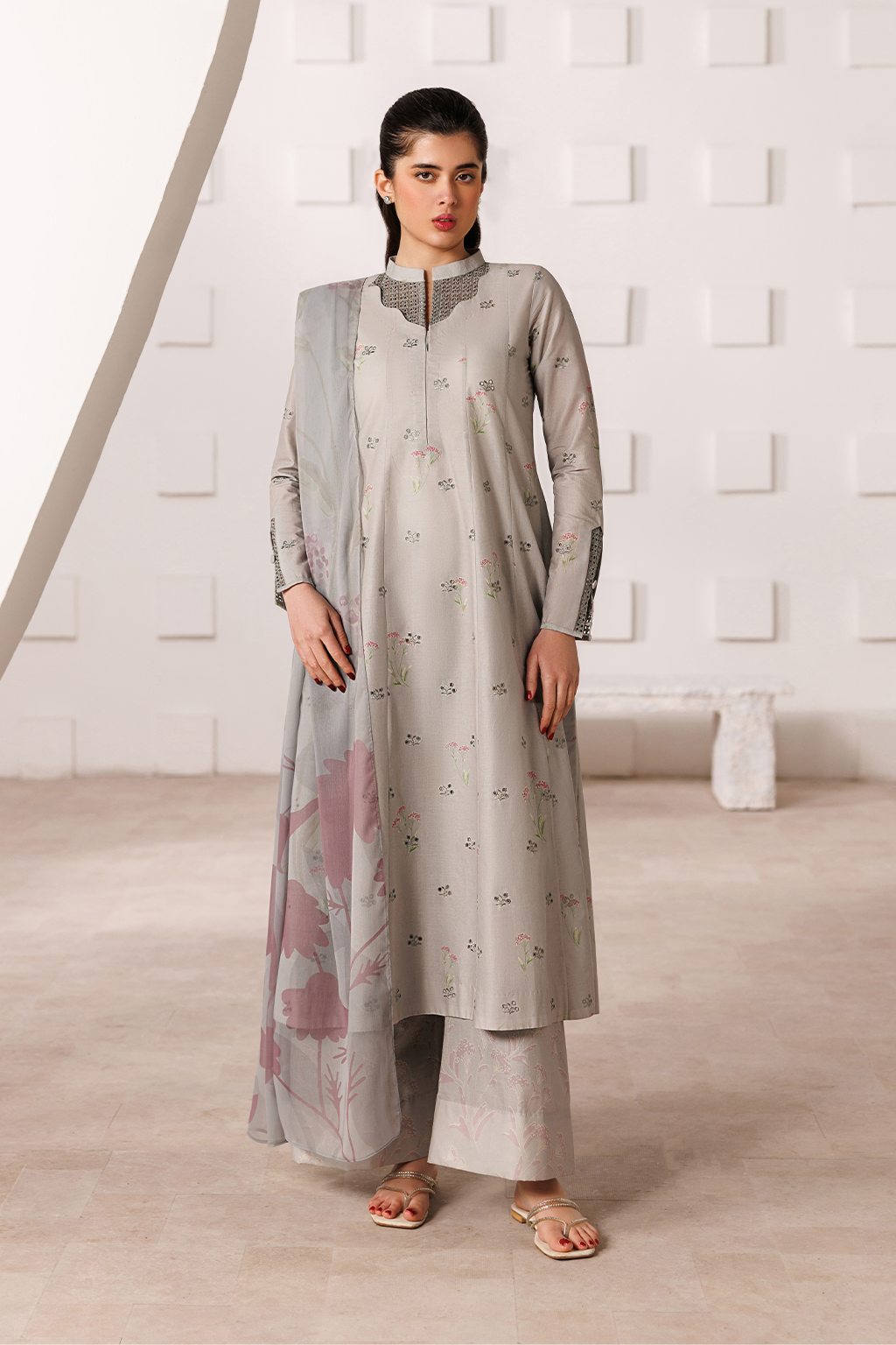 UE-634 Printed Lawn - Iznik