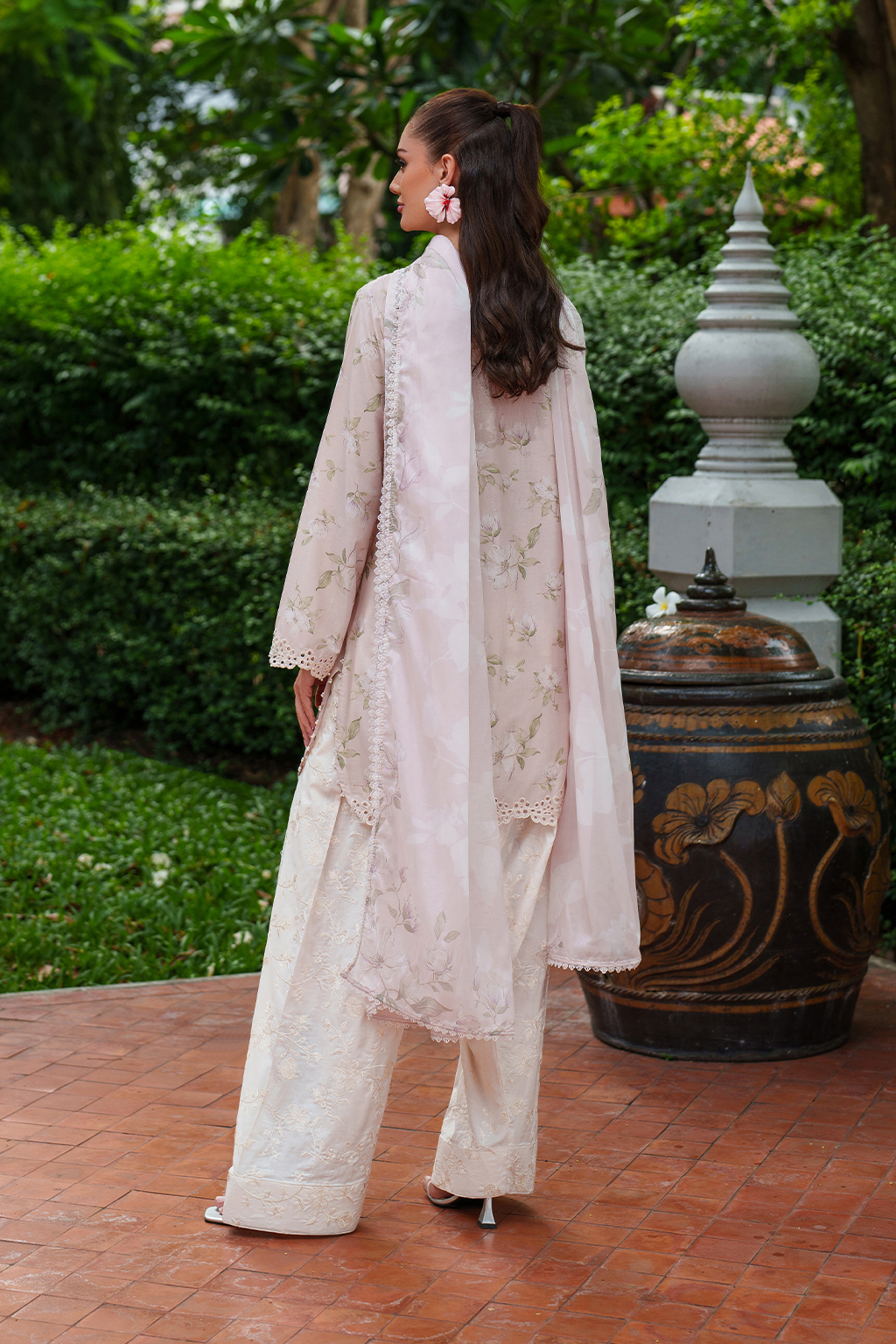 UE-528  Printed Lawn - Iznik