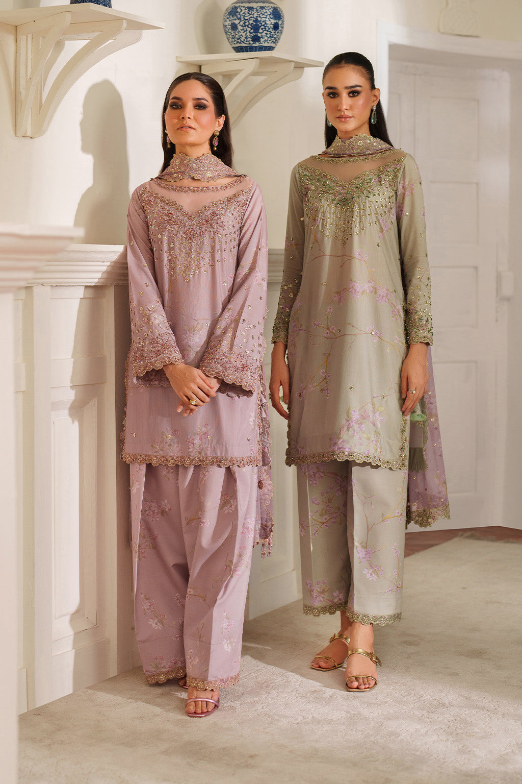UE-539  Printed Formals