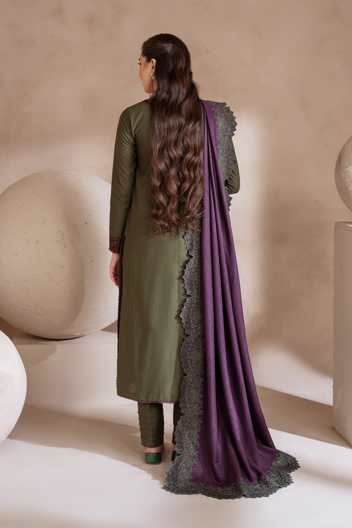 UE-373 Embroidered Khaddar - Iznik