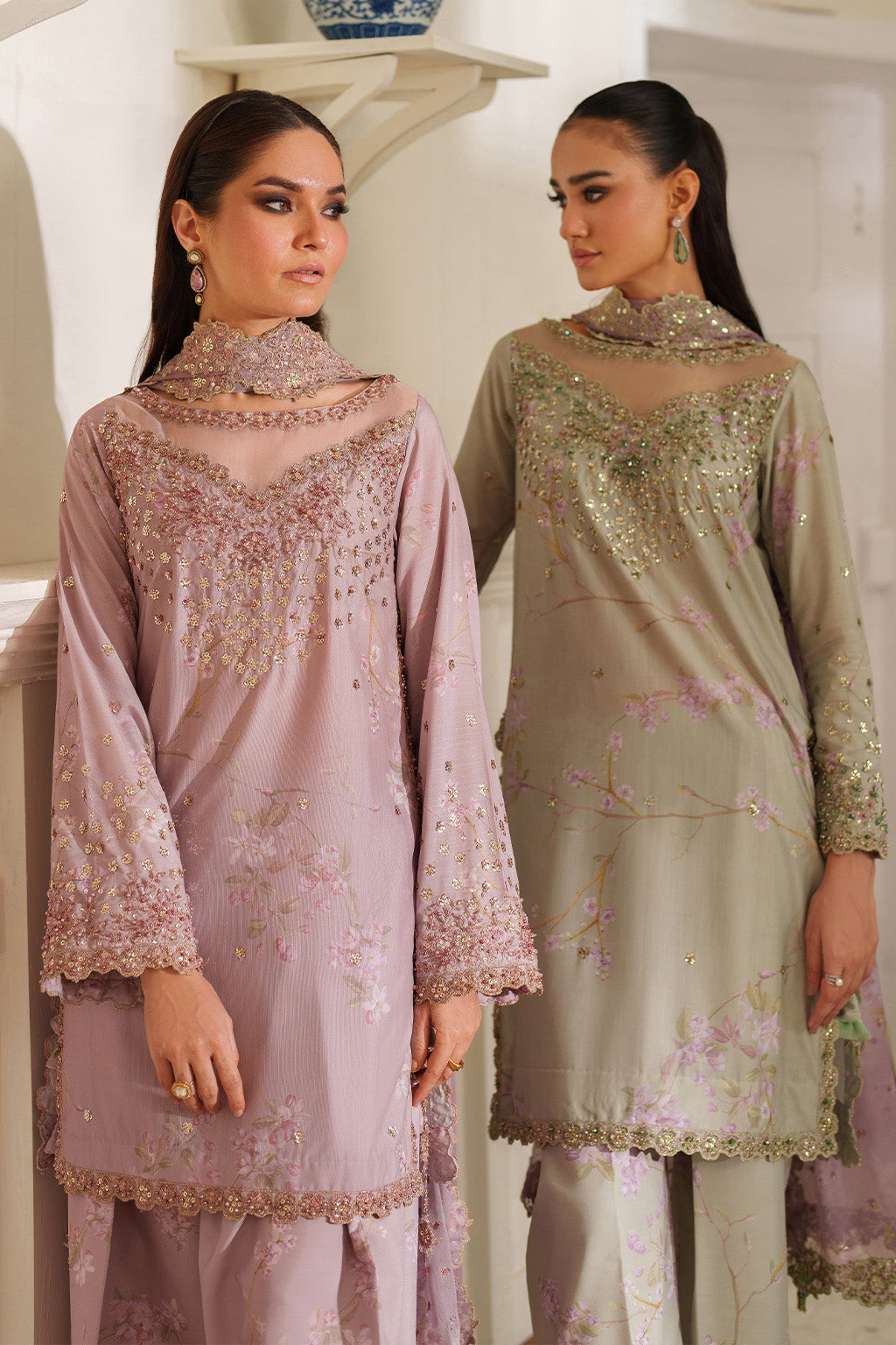 UE-539  Printed Formals