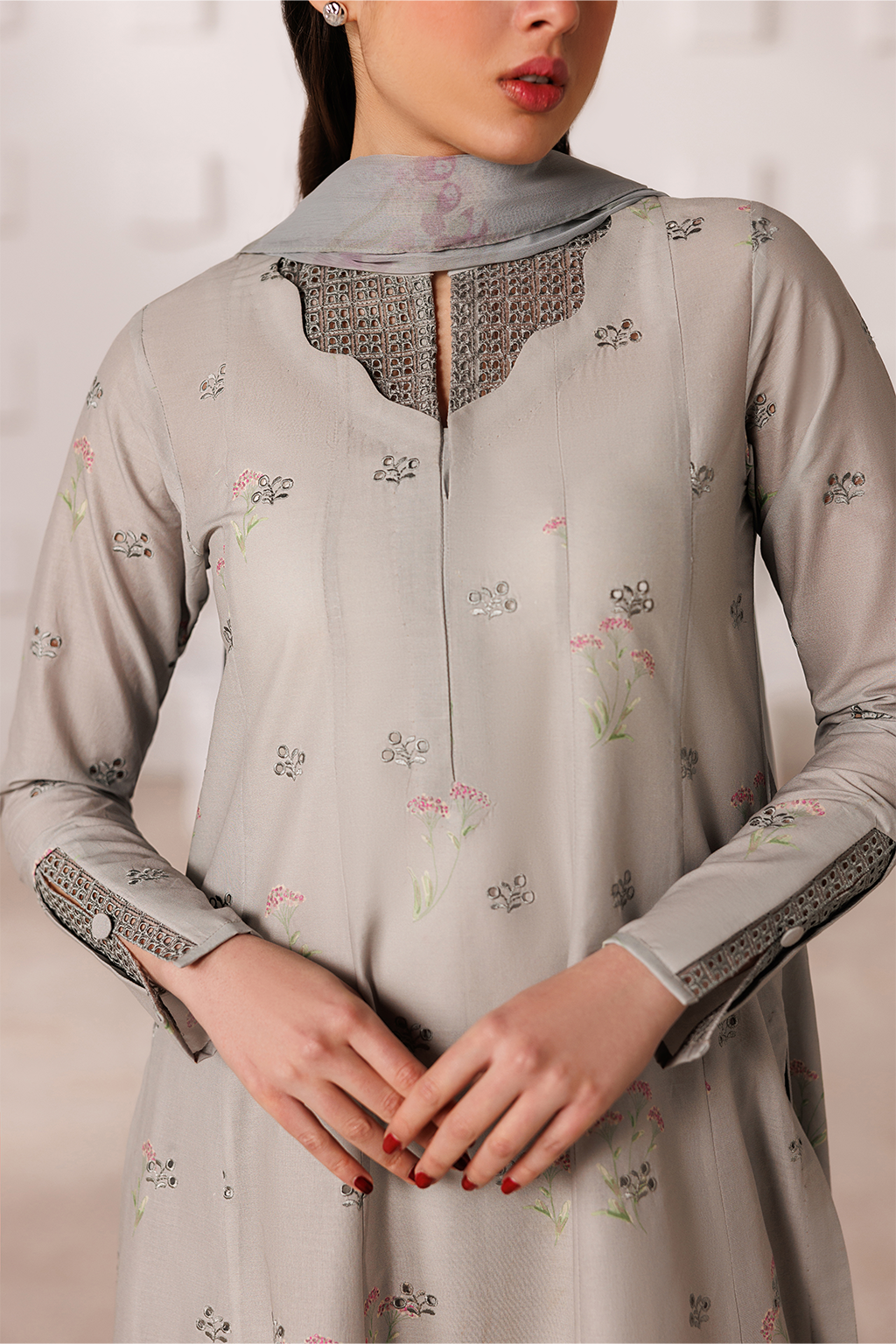 UE-634 Printed Lawn - Iznik