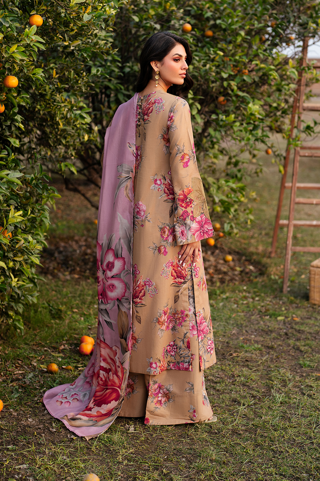 UE-384 Printed Lawn - Iznik