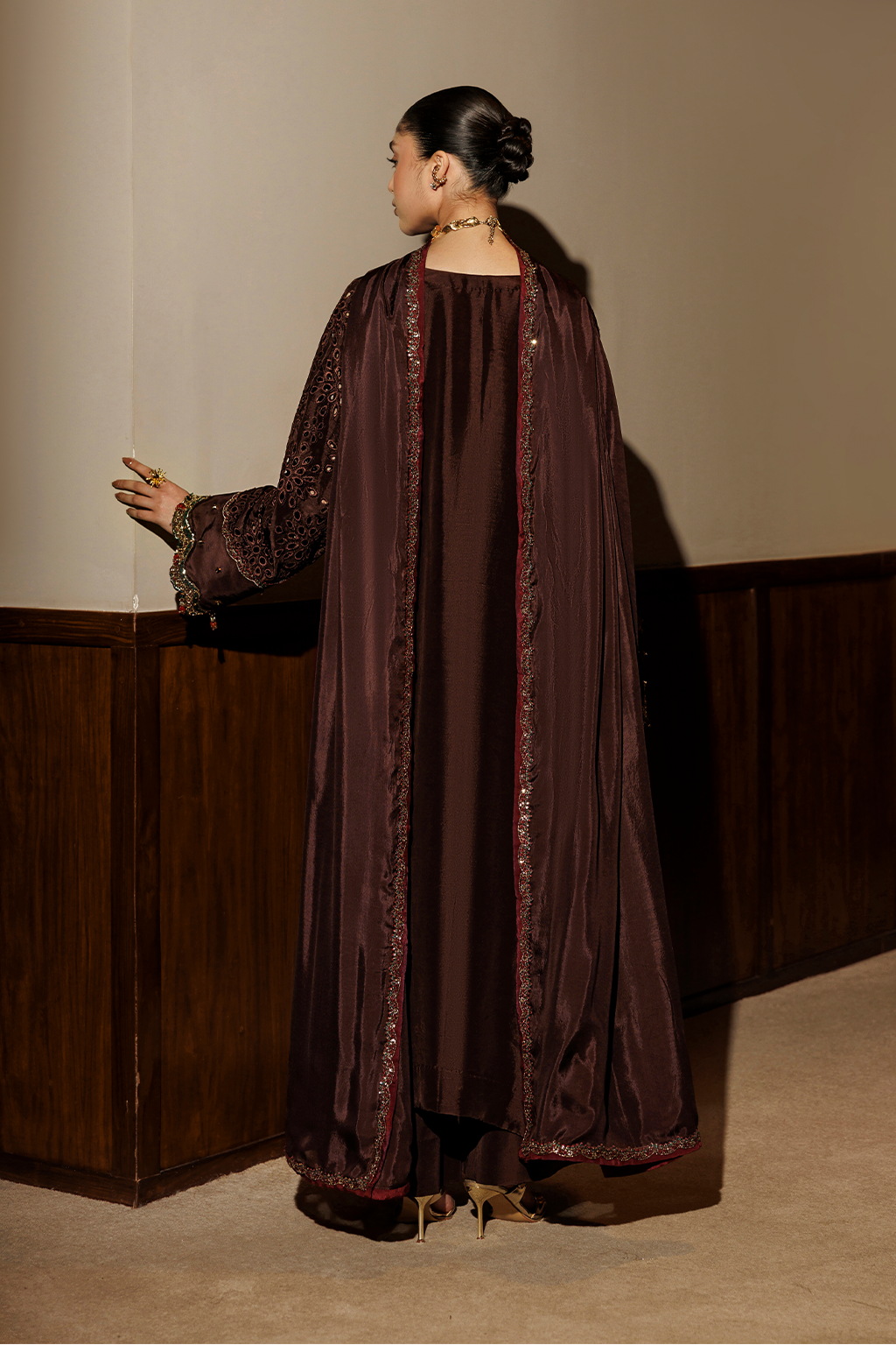 UE-721 Embroidered Ramen Silk