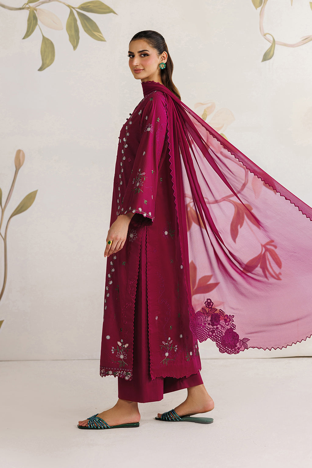 UE-693 Embroidered Lawn Secondary image