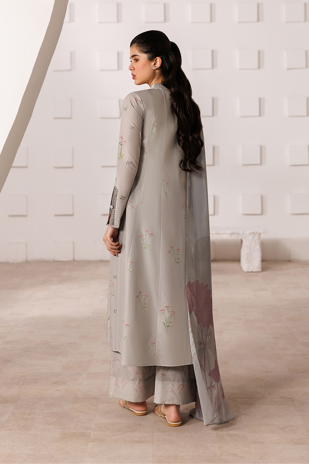 UE-634 Printed Lawn - Iznik