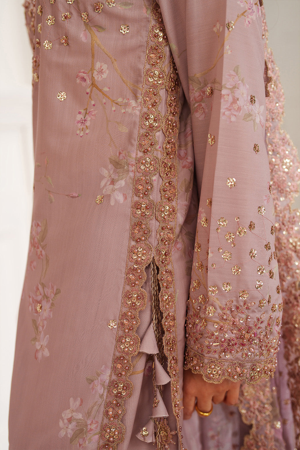 UE-540 Printed Formals