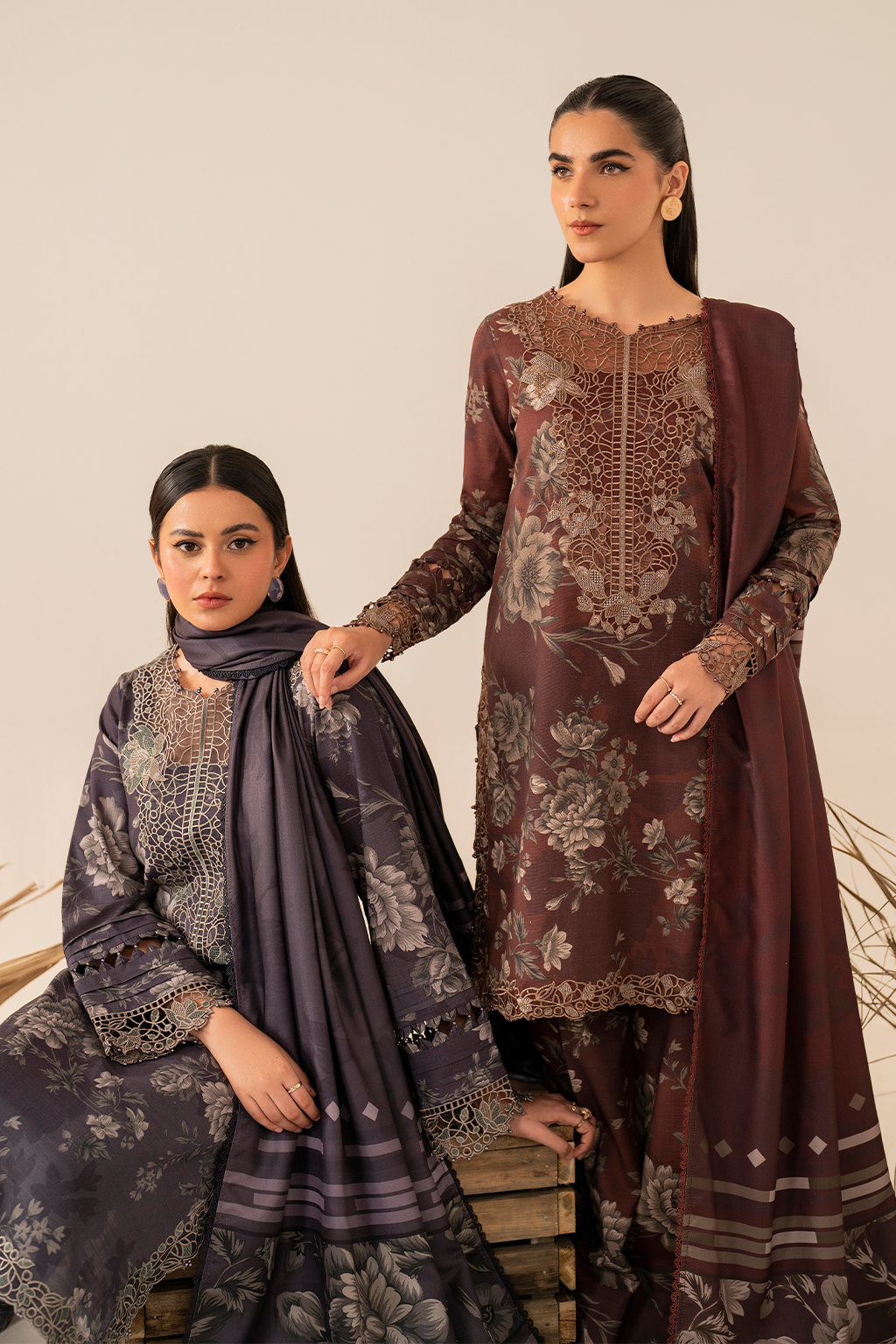 UE-350 Printed Khaddar - Iznik