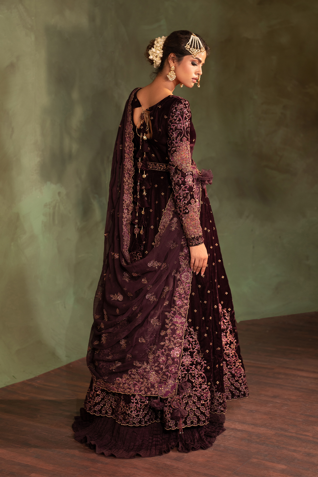 IV-54 Embroidered Velvet - Iznik Global