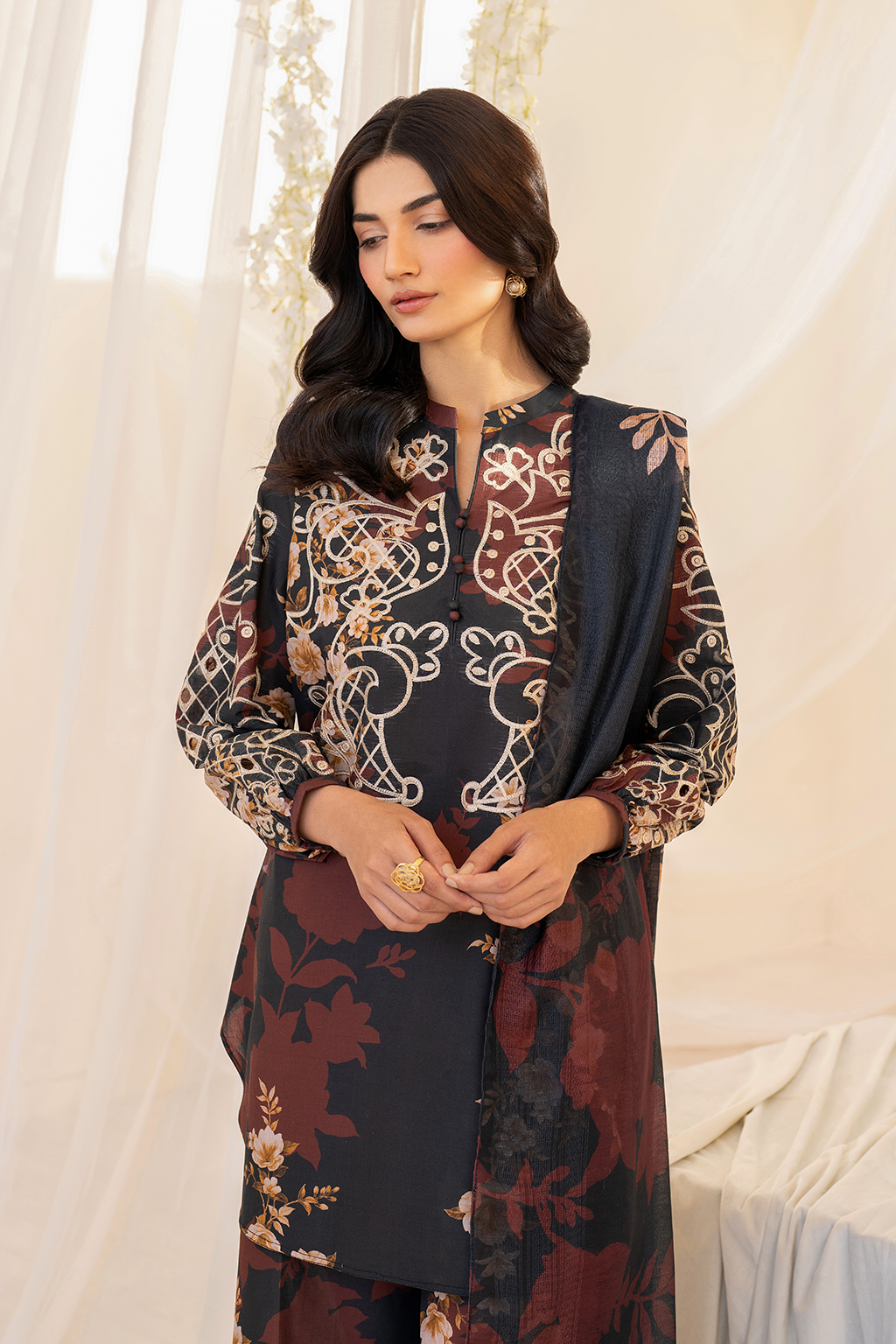 IP-304  Printed Lawn - Iznik