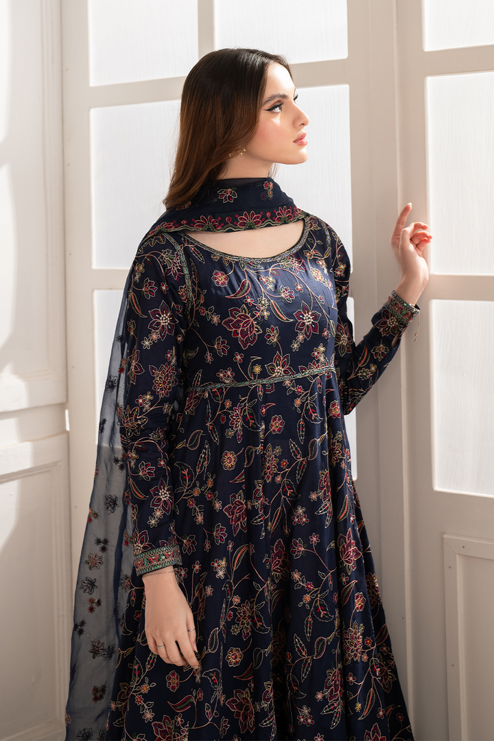 UE-205 Embroidered Lawn