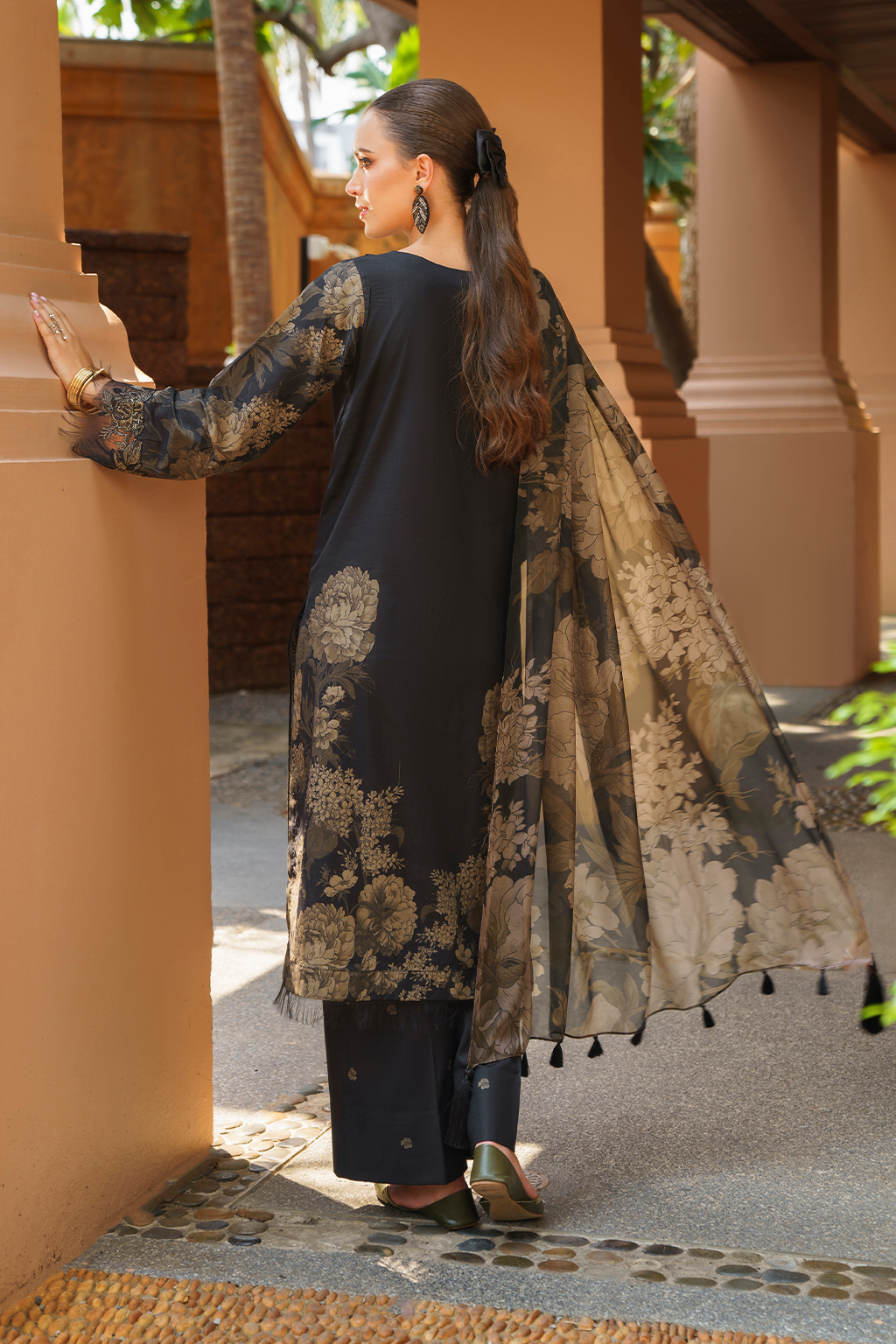 UE-230 Printed Lawn - Iznik